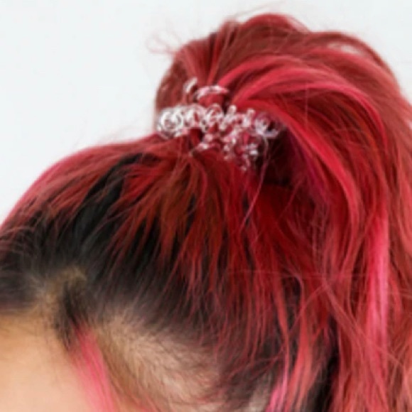 🎄150 Mini Spiral Hair Tie Favor Set – Cute, Colorful & Practical! - Picture 9 of 10